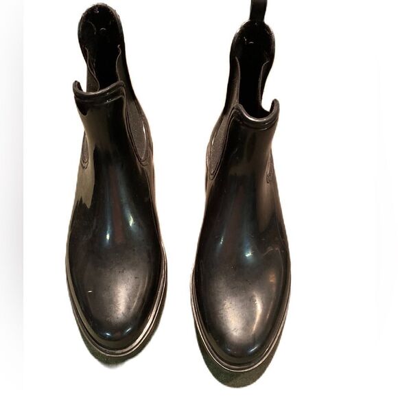 #162 BOUTIQUE Wedge Rain-Boots - Picture 1 of 11